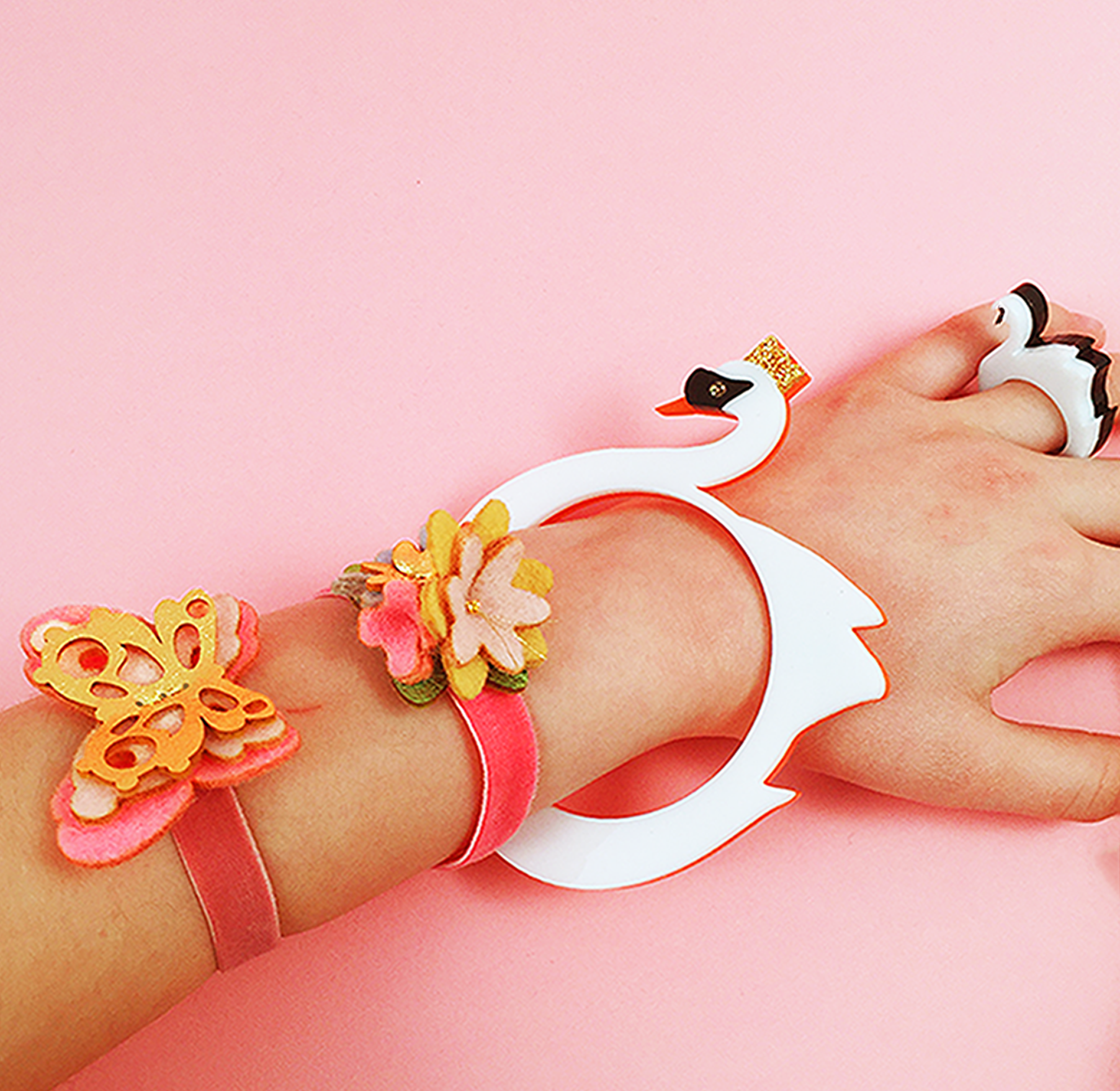 Swan bracelet hot sale